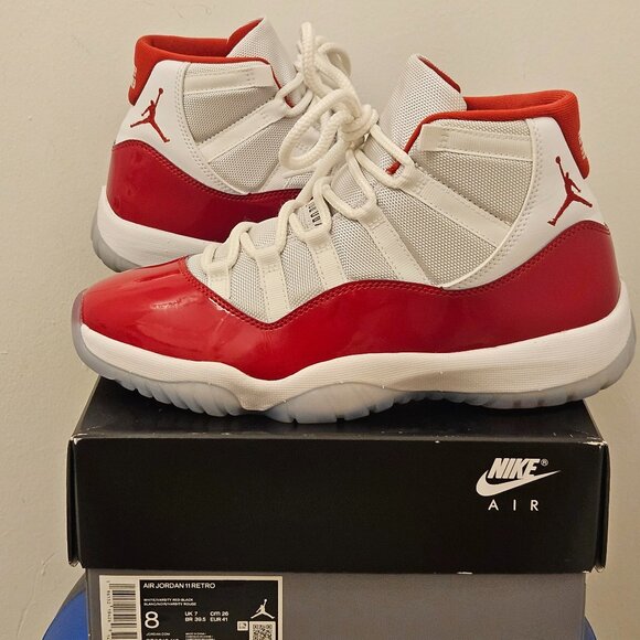 Air Jordan 11 Retro Cherry Size 8 Men's Excellent Condition 9-10 - Picture 1 of 6